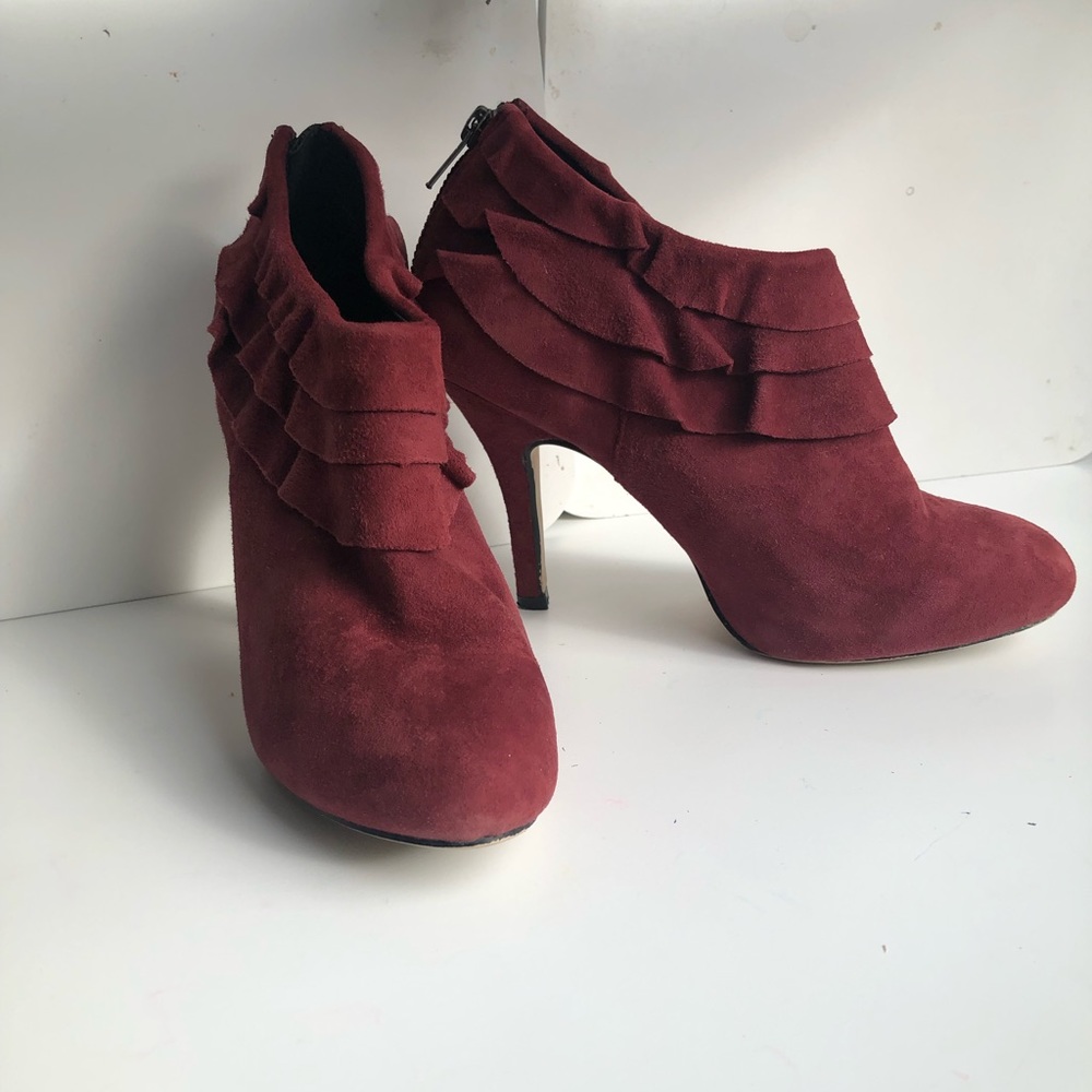 Burgundy Suede booties , Kesli Dagger, size 7